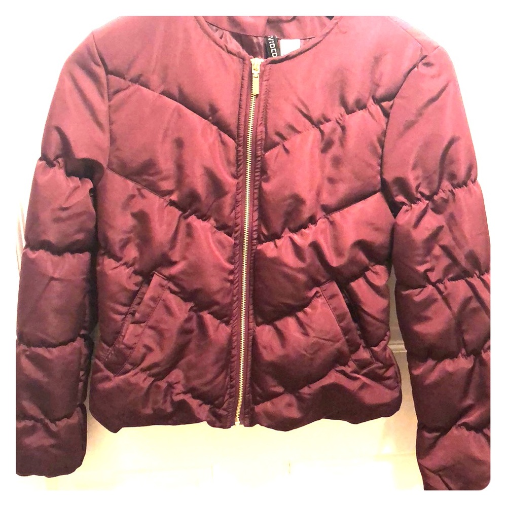 H&M | NWOT Burgundy puffer